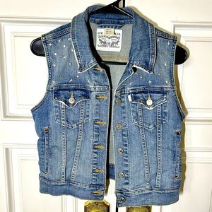 Levi’s Star Studded Denim Vest Size Small